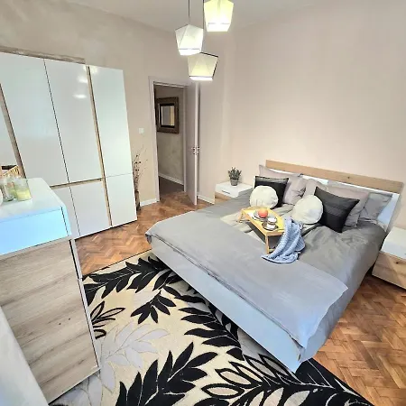 Liya House Apartament Warna